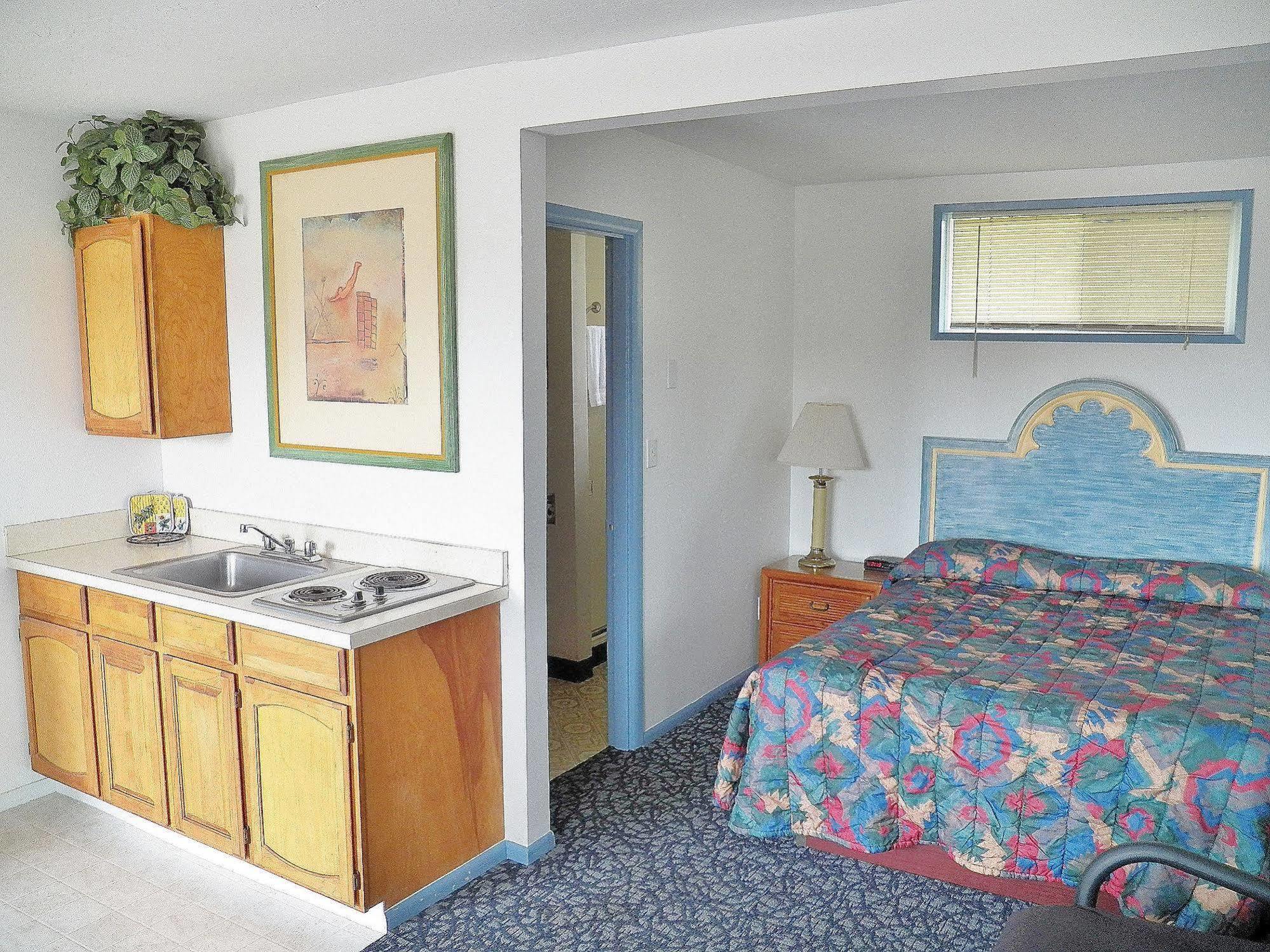 Ocean Avenue Inn Westport Exterior photo